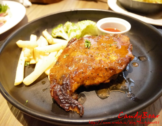 台北》曉確幸 Lighthouse 咖啡。小餐館 西門町約會最佳首選新去處