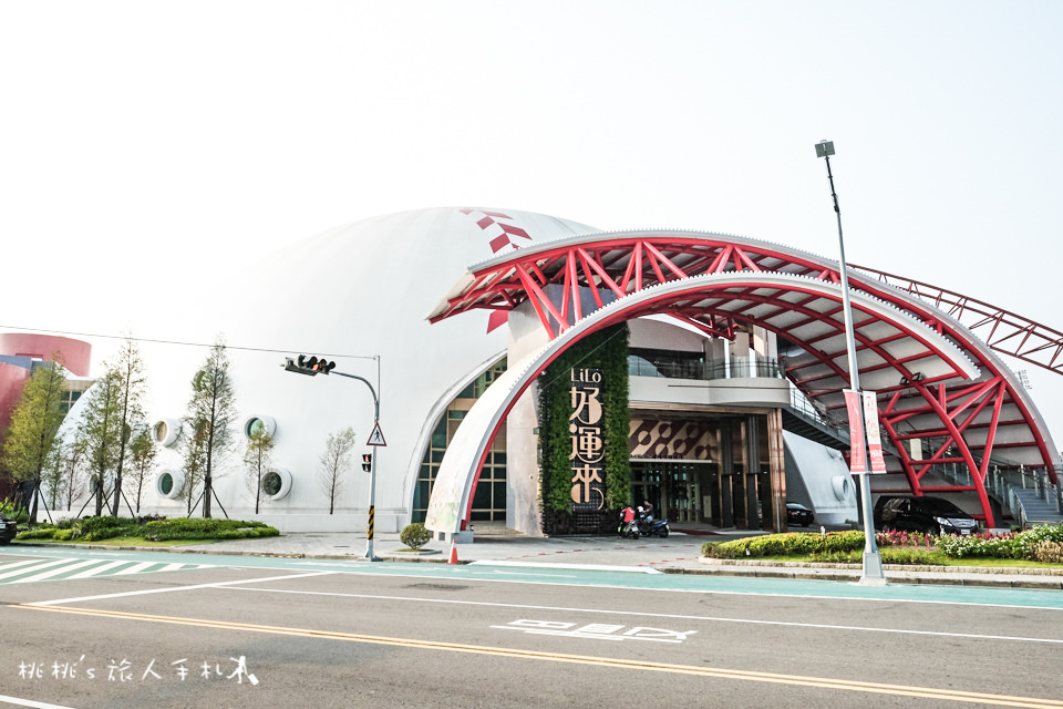 IG打卡景點》台中洲際棒球文創園區│棒球故事館 迷你蛋 貨櫃屋市集 休閒新地標