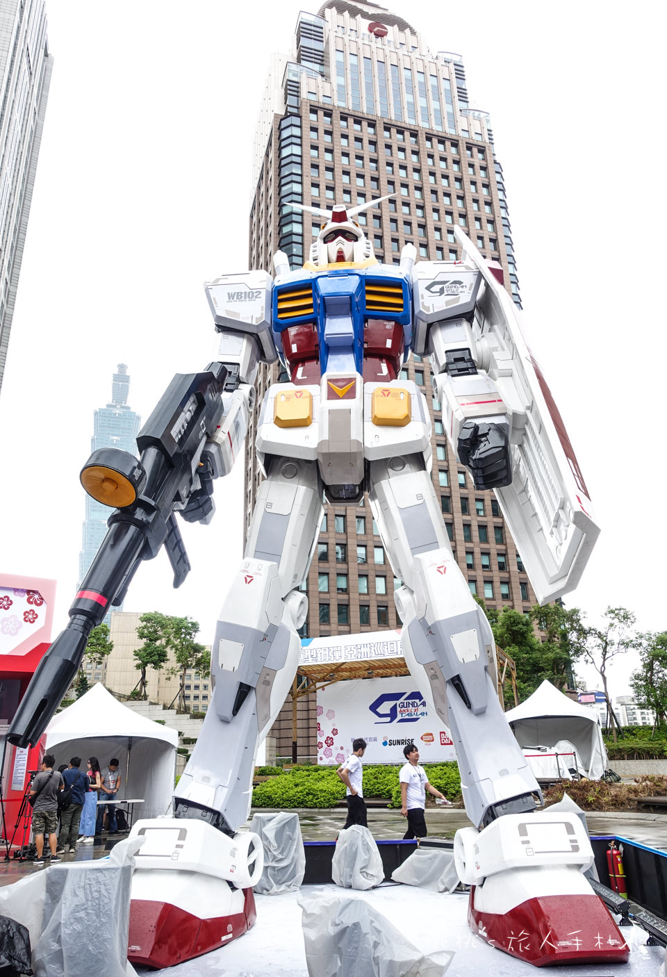 展覽》巨型鋼彈亞洲巡迴展GUNDAM docks at TAIWAN 就在統一時代百貨台北店