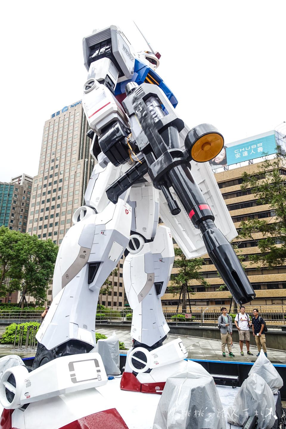 展覽》巨型鋼彈亞洲巡迴展GUNDAM docks at TAIWAN 就在統一時代百貨台北店