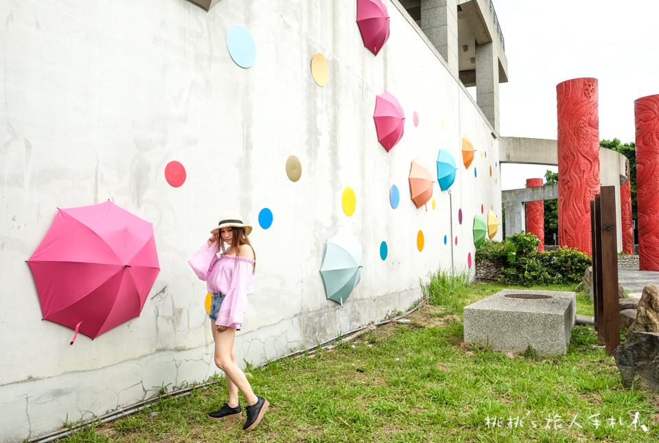 IG打卡景點》臺中市屯區藝文中心 彩色雨傘樹、雨傘牆│2017臺中花都藝術季 傘亮花博、閃耀臺中