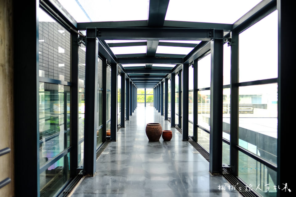 IG打卡景點》新北市立鶯歌陶瓷博物館│發現館內超美空間感隱藏景點(市民免門票)