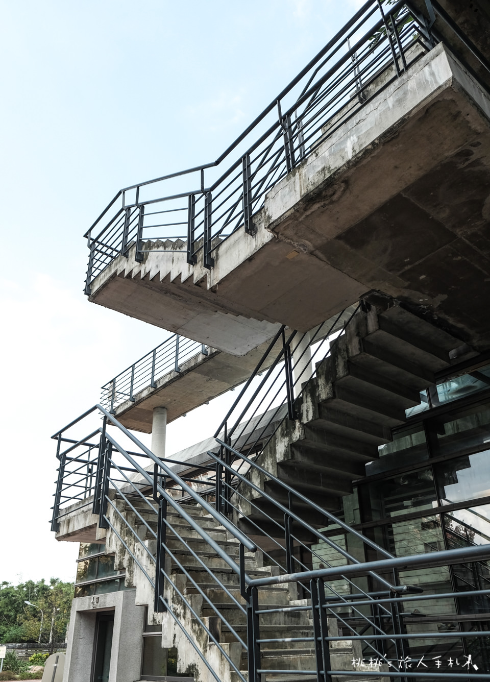 IG打卡景點》新北市立鶯歌陶瓷博物館│發現館內超美空間感隱藏景點(市民免門票)
