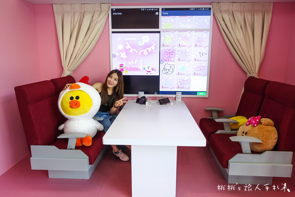 IG打卡景點》Samsung x LINE FRIENDS快閃店限時登場│跟著CHOCO一起來趟粉甜星旅程～