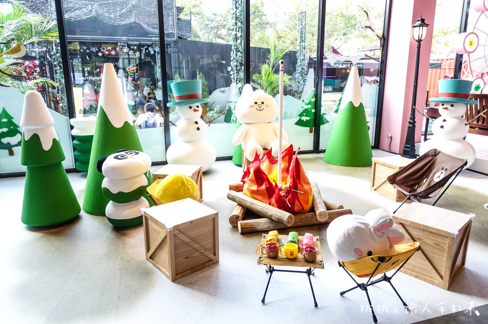IG打卡景點》Samsung x LINE FRIENDS快閃店限時登場│跟著CHOCO一起來趟粉甜星旅程～