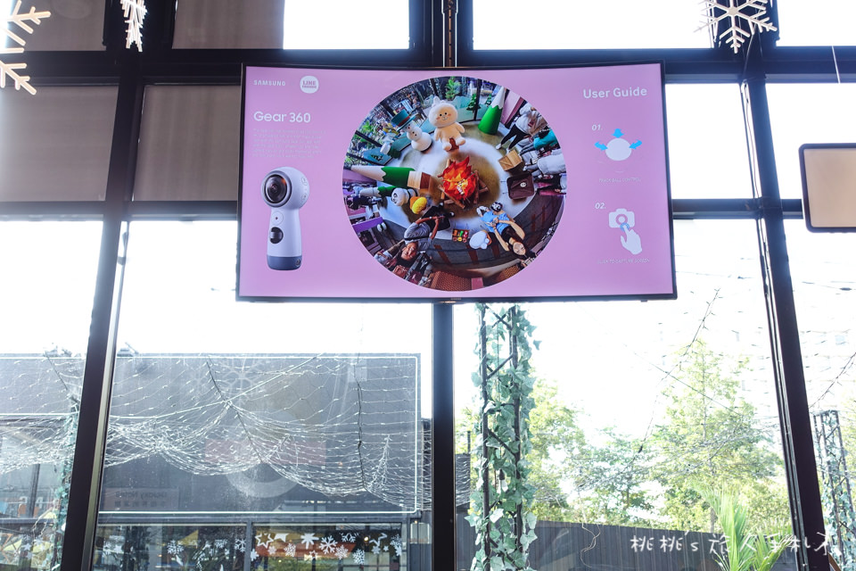 IG打卡景點》Samsung x LINE FRIENDS快閃店限時登場│跟著CHOCO一起來趟粉甜星旅程～