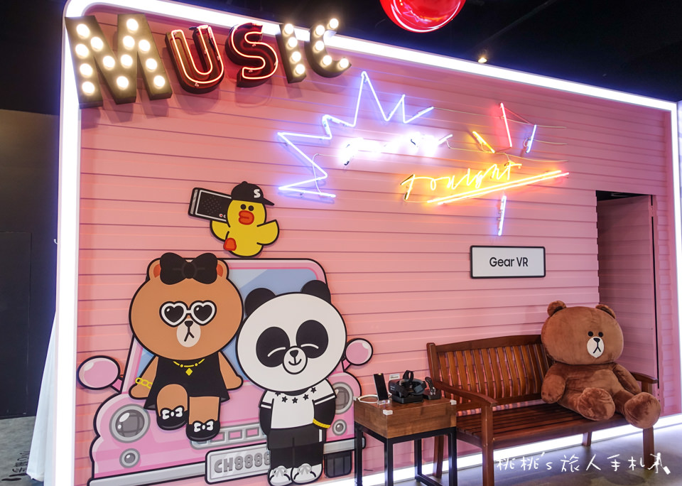 IG打卡景點》Samsung x LINE FRIENDS快閃店限時登場│跟著CHOCO一起來趟粉甜星旅程～
