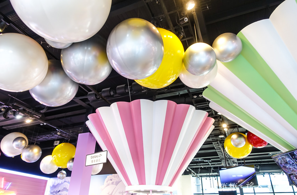 IG打卡景點》Samsung x LINE FRIENDS快閃店限時登場│跟著CHOCO一起來趟粉甜星旅程～
