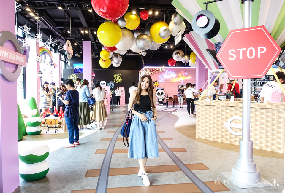 IG打卡景點》Samsung x LINE FRIENDS快閃店限時登場│跟著CHOCO一起來趟粉甜星旅程～