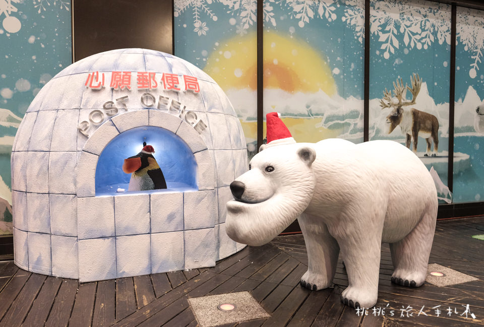 IG打卡景點》戽斗星球降臨新光三越聖誕節│耶誕萌星球把扭蛋動物變大了！
