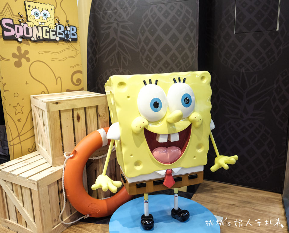 IG打卡景點》海綿寶寶快閃店POP-UP STORE│海綿寶寶派大星在台北信義威秀與粉絲拍照打卡相見歡