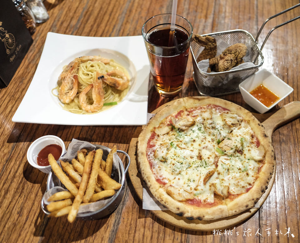 台北美食》薄多義義式手工披薩 板橋誠品店│捷運府中站美食 板橋後站商圈