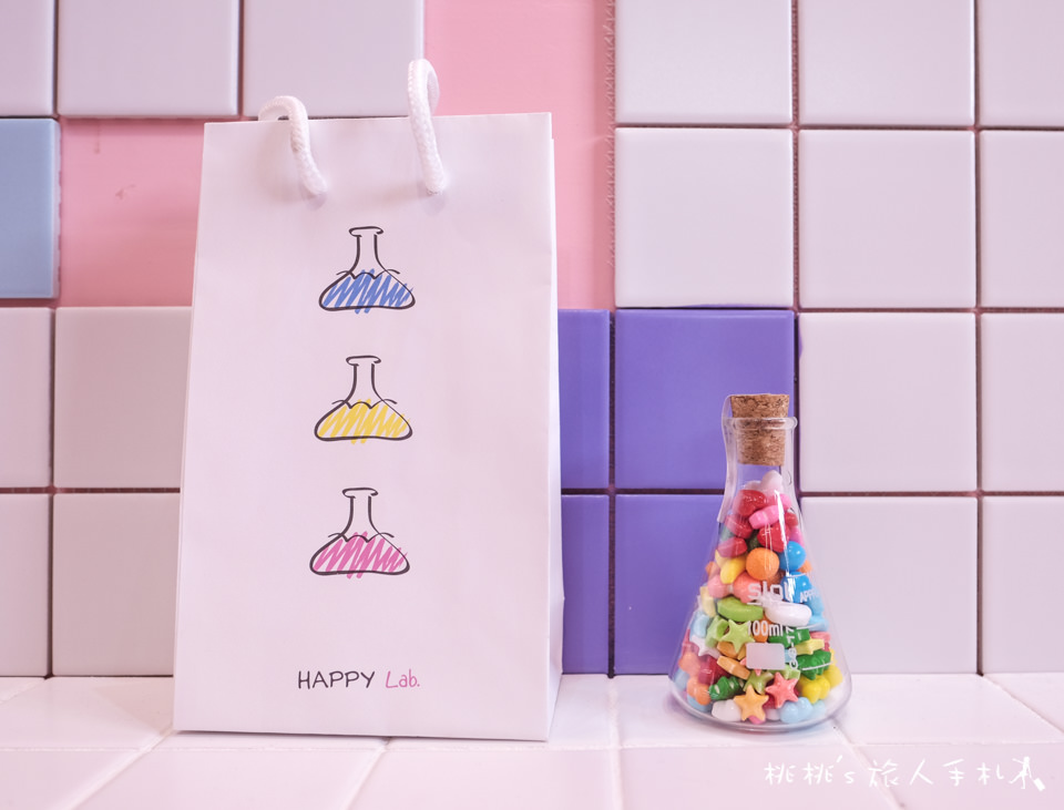 IG打卡景點》嘉義Happy Lab.糖果扭蛋店│打開粉紅販賣機大門 你就是網美！