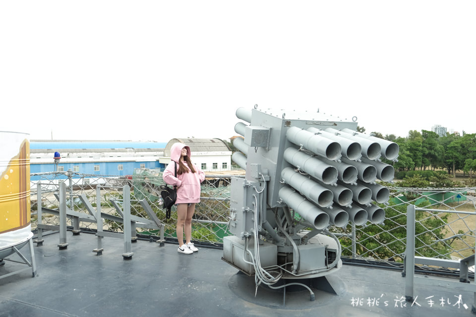 IG打卡景點》德陽艦停機坪 成網美外拍景點│台南安平定情碼頭