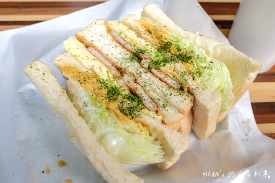 台北美食》金花碳烤吐司專賣│被起司瀑布給壁咚了！