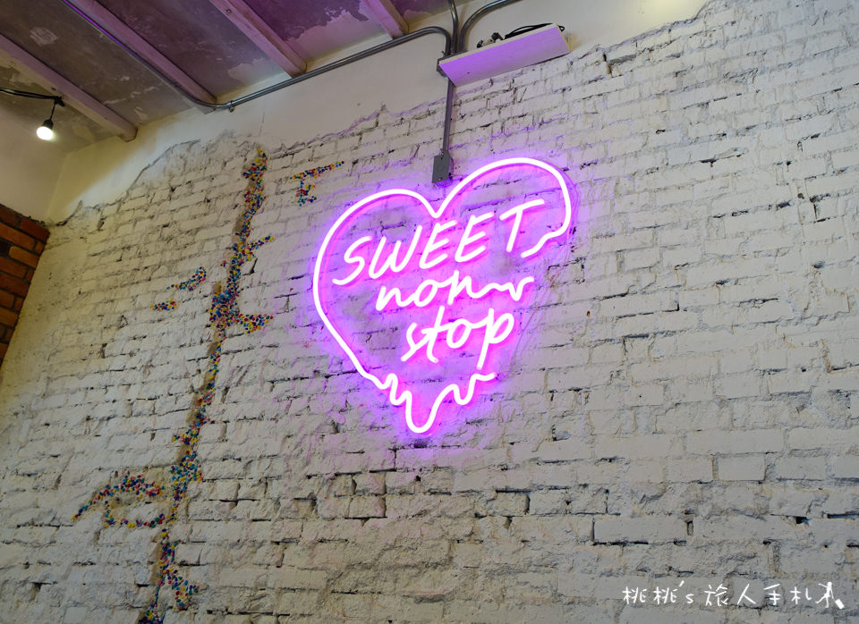IG打卡美食》中和早午餐 貳Hood.cafe'│網美最愛乾燥花白磚牆