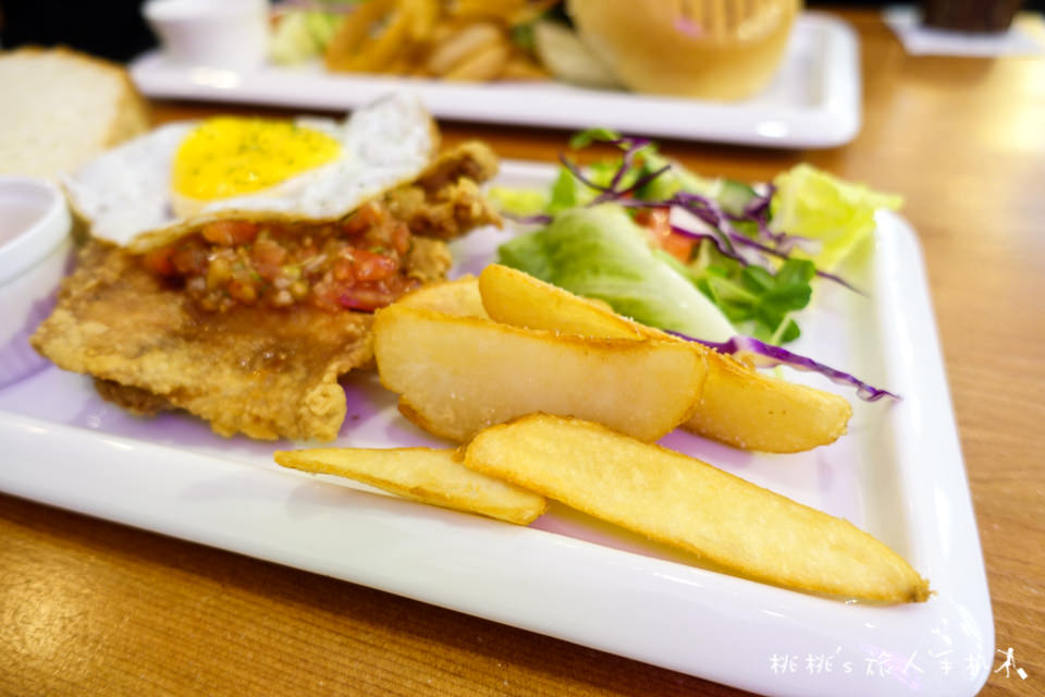 IG打卡美食》中和早午餐 貳Hood.cafe'│網美最愛乾燥花白磚牆