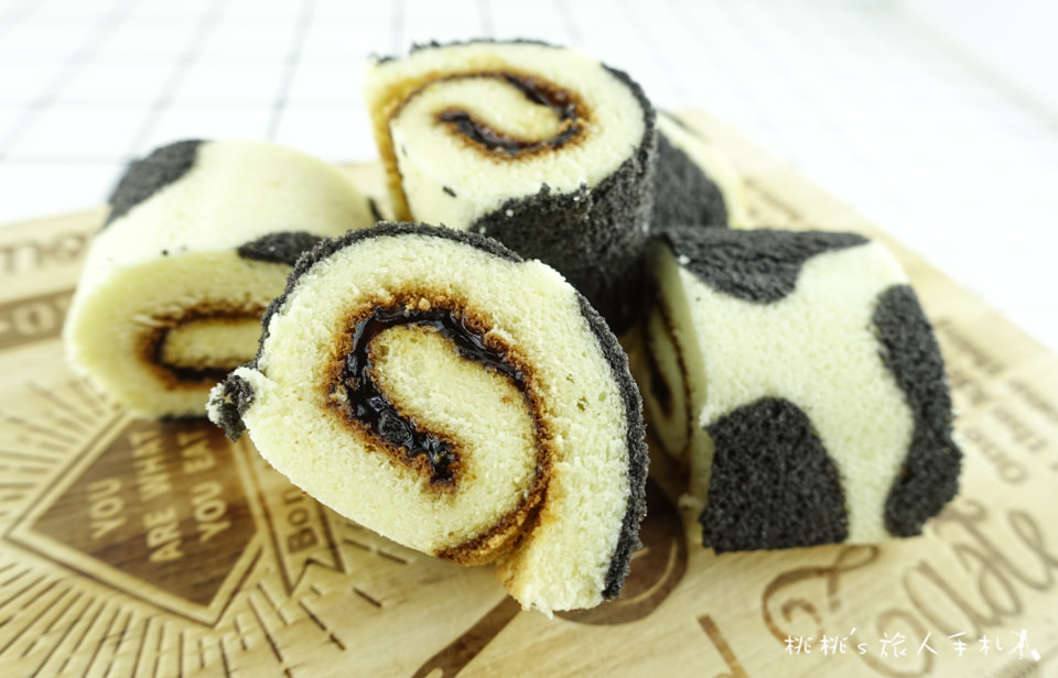 全家FamilyMart》焦糖乳牛蛋糕棒&草莓長頸鹿蛋糕棒│開箱分享