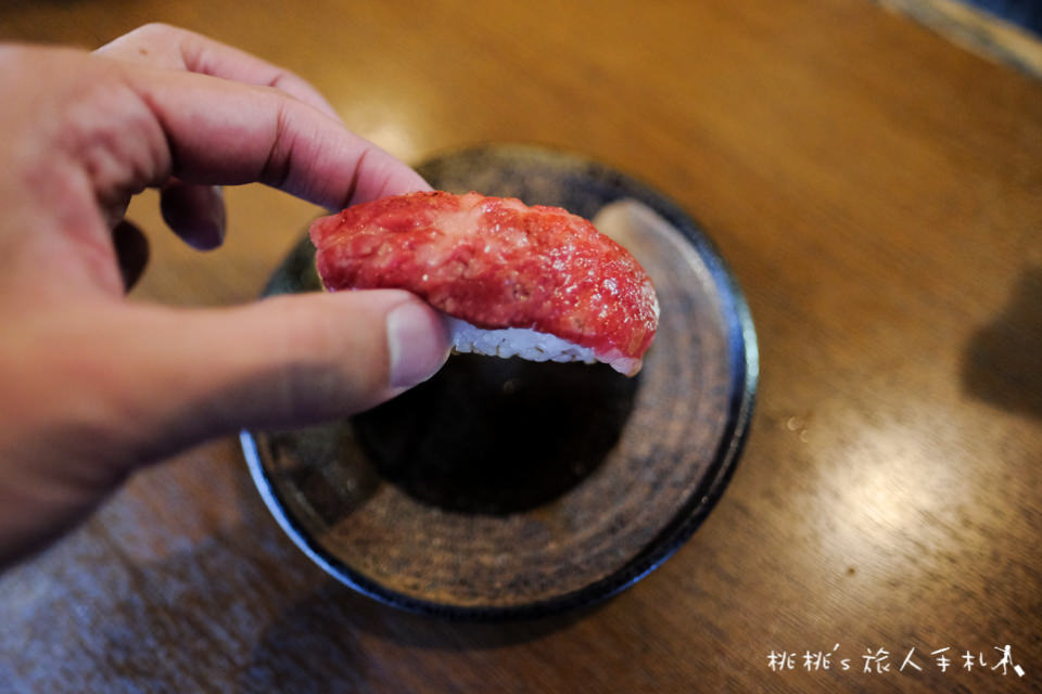 高山老街美食》匠家飛驒牛握壽司&喜八郎包子│這兩間美食不能錯過！