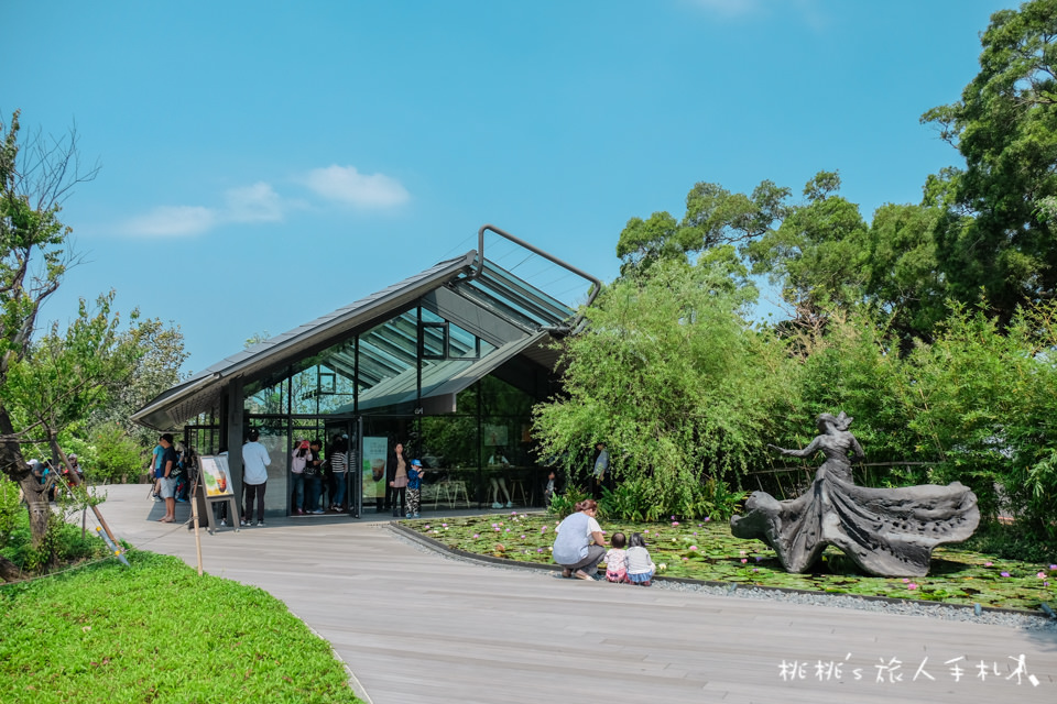 IG打卡美店》星巴克雲門門市│淡水不再只能去老街 唯美水岸新景點