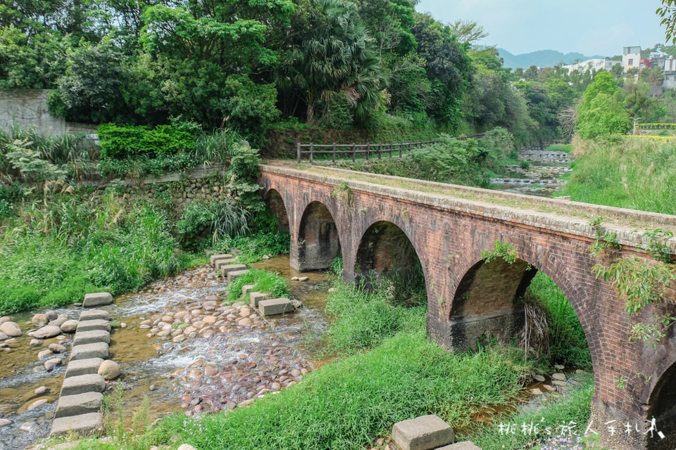 IG打卡景點》桃園龍潭 大平紅橋│穿越百年的秘境拍照景點