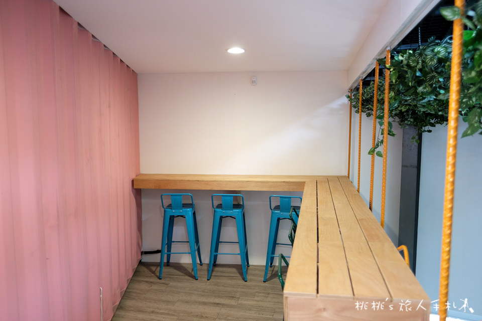 IG打卡餐廳》台中霧峰WOOH WOOH WOOH│粉紅貨櫃屋早午餐