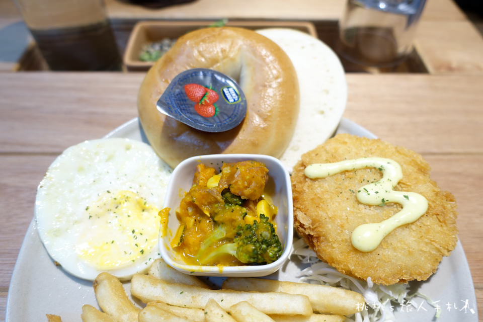IG打卡餐廳》台中霧峰WOOH WOOH WOOH│粉紅貨櫃屋早午餐