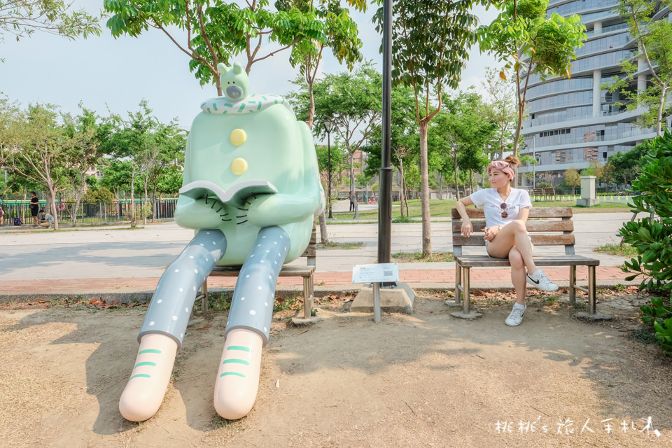 IG打卡景點》台中大里東湖公園│熊超人與鳥人國度現身！