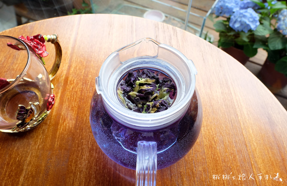 IG打卡餐廳》新竹花牆咖啡廳 荷芙亭│網美早午餐 下午茶 花漾登場！