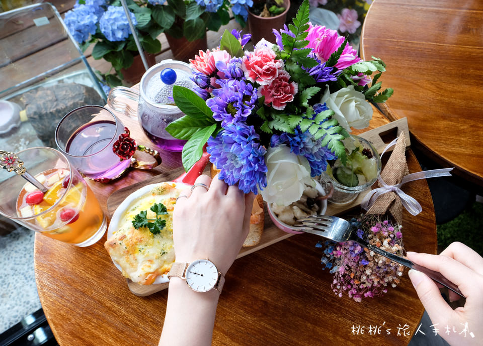 IG打卡餐廳》新竹花牆咖啡廳 荷芙亭│網美早午餐 下午茶 花漾登場！