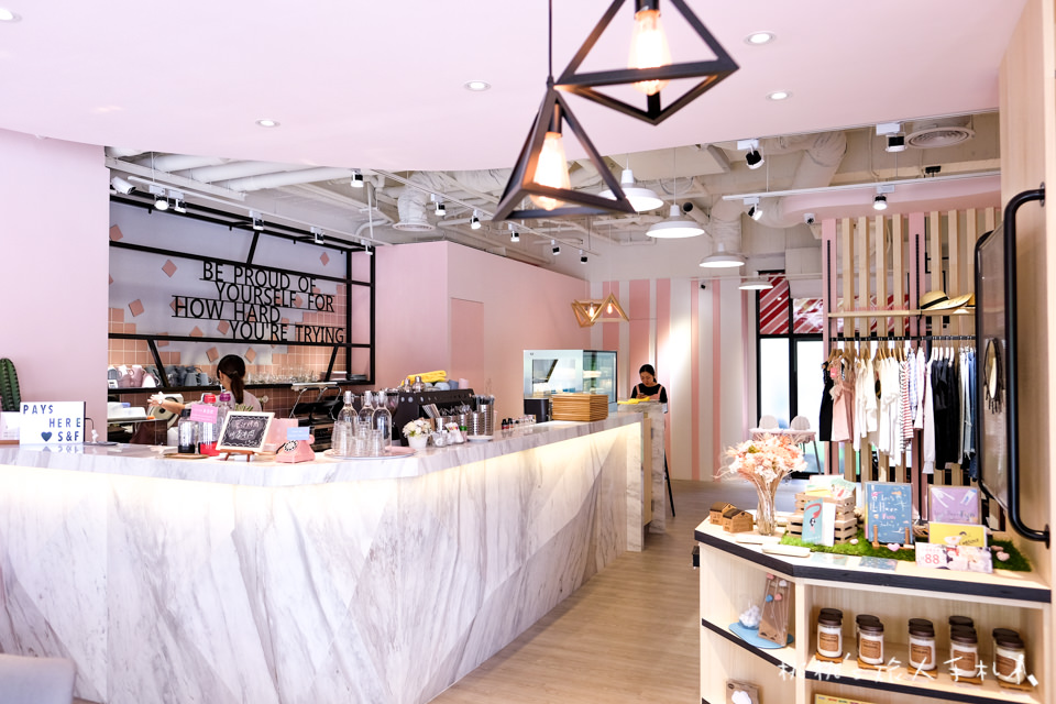 IG打卡餐廳》台北內湖 So fashion cafe│粉紅少女系網美咖啡廳！
