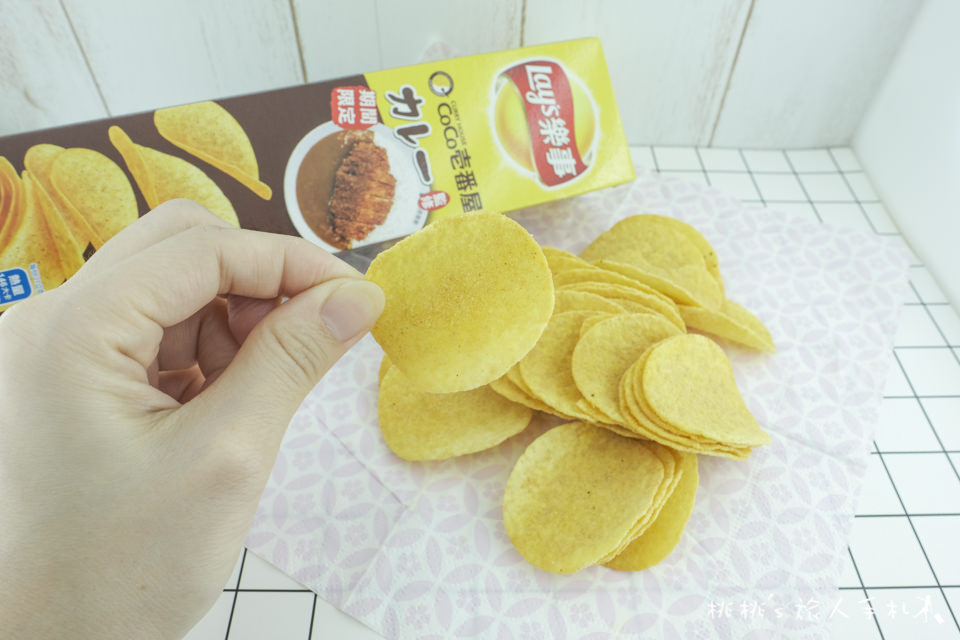 7-11》豬排咖哩味洋芋片│CoCo壹番屋×Lay’s樂事 聯名推出！