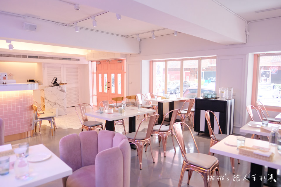 IG打卡餐廳》Dazzling Cafe 蜜糖吐司│網美概念店Badass Babes Club粉紅登場！