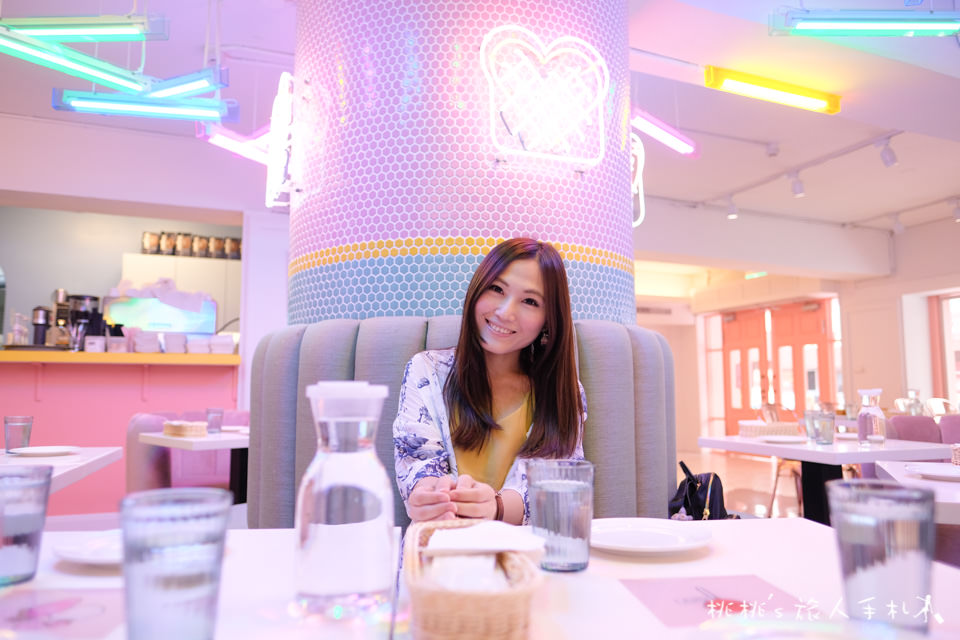 IG打卡餐廳》Dazzling Cafe 蜜糖吐司│網美概念店Badass Babes Club粉紅登場！