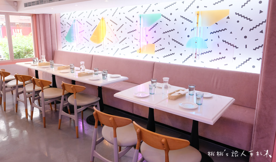 IG打卡餐廳》Dazzling Cafe 蜜糖吐司│網美概念店Badass Babes Club粉紅登場！