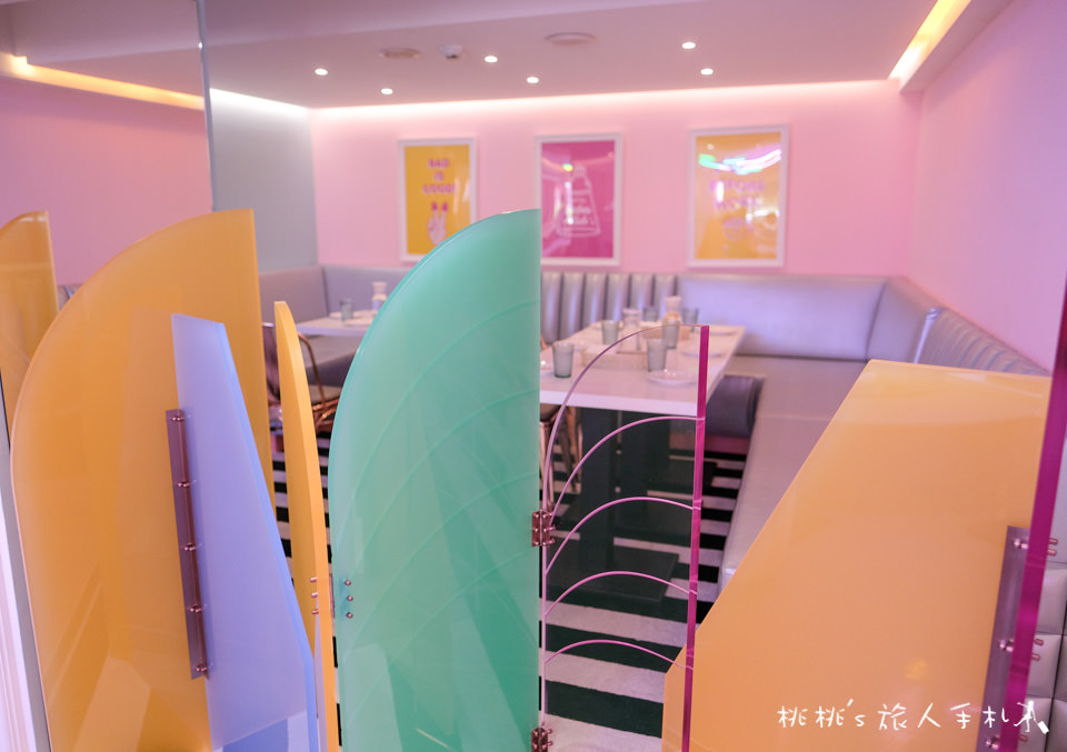 IG打卡餐廳》Dazzling Cafe 蜜糖吐司│網美概念店Badass Babes Club粉紅登場！