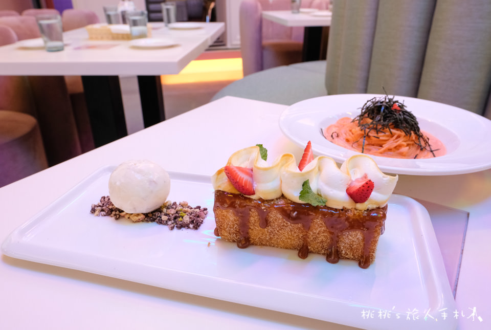 IG打卡餐廳》Dazzling Cafe 蜜糖吐司│網美概念店Badass Babes Club粉紅登場！