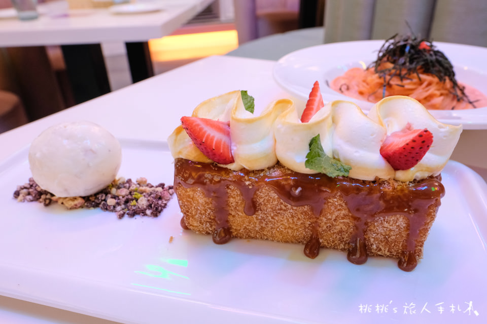 IG打卡餐廳》Dazzling Cafe 蜜糖吐司│網美概念店Badass Babes Club粉紅登場！
