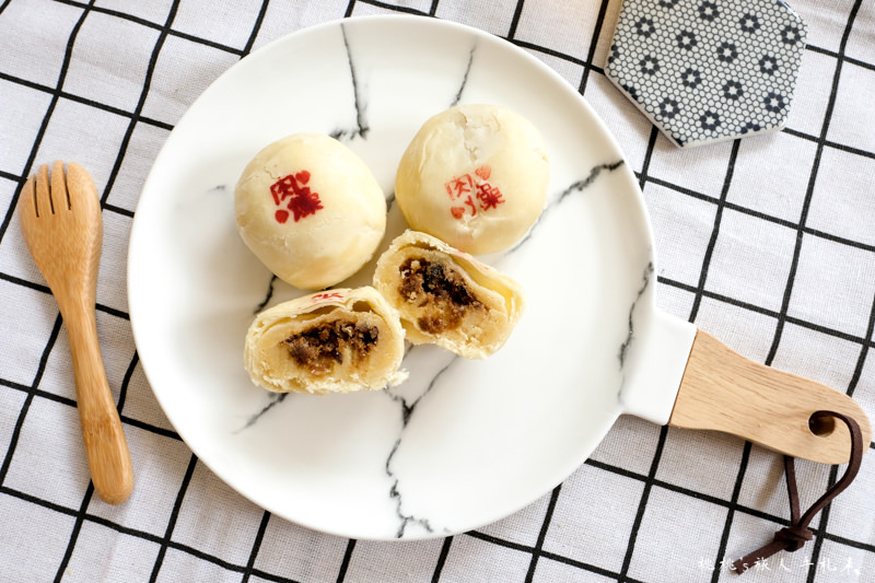 中秋月餅》RIVON禮坊焙悅禮盒│黑松露奶黃酥.果釀私房巧克力月餅推薦