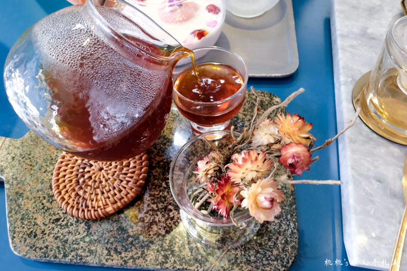 桃園打卡美食》中壢Glück咖啡廳│花漾奢華的夢幻下午茶
