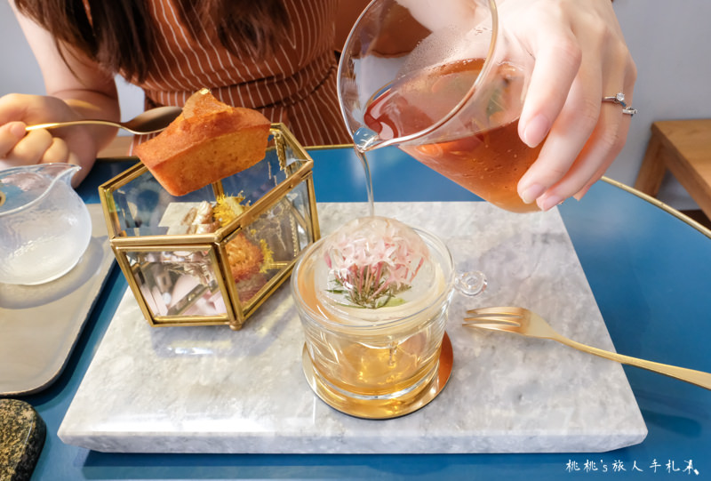 桃園打卡美食》中壢Glück咖啡廳│花漾奢華的夢幻下午茶