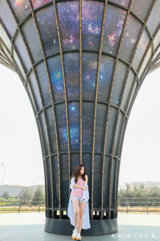 彰化打卡景點》鹿港宇宙塔│燈會過後 白天一樣璀璨耀眼