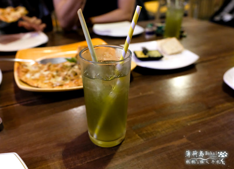 薄荷島美食》眼鏡猴海景餐廳＆蜜蜂農場Alona Beach 強力推薦