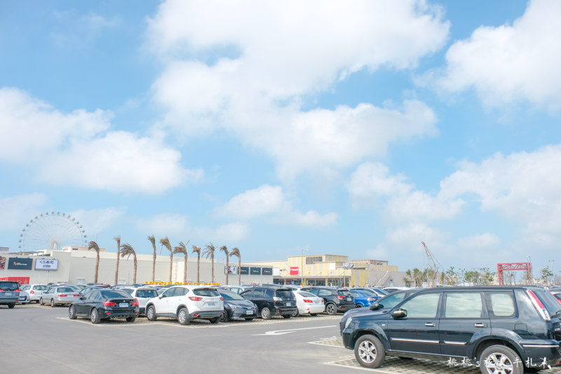 台中港三井outlet》海景摩天輪新地標│品牌.美食.交通停車.營業時間 情報