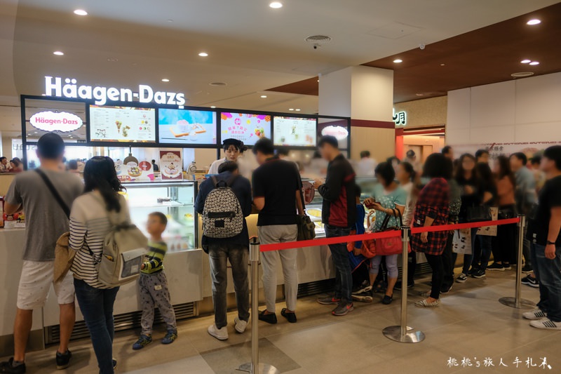 台中港三井outlet》海景摩天輪新地標│品牌.美食.交通停車.營業時間 情報