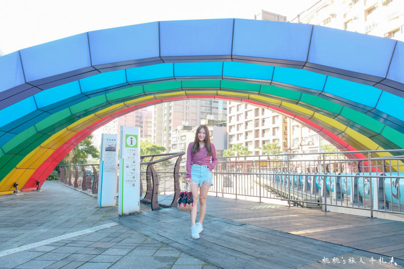 台北打卡景點》新莊中港大排│彩虹橋、彩色積木、3D彩繪牆
