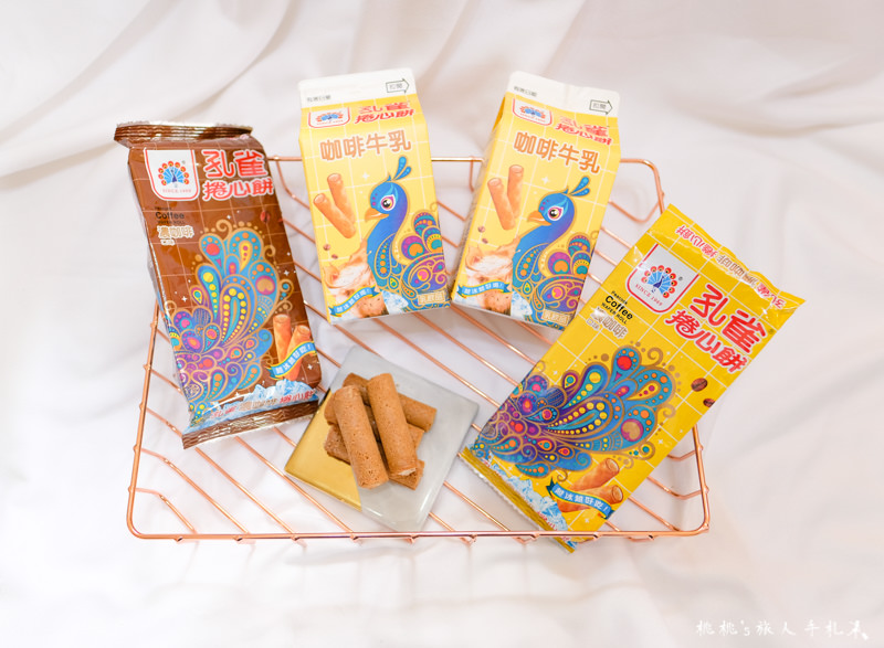 7-11》孔雀捲心餅咖啡牛乳│包裝藏玄機 你發現了嗎?