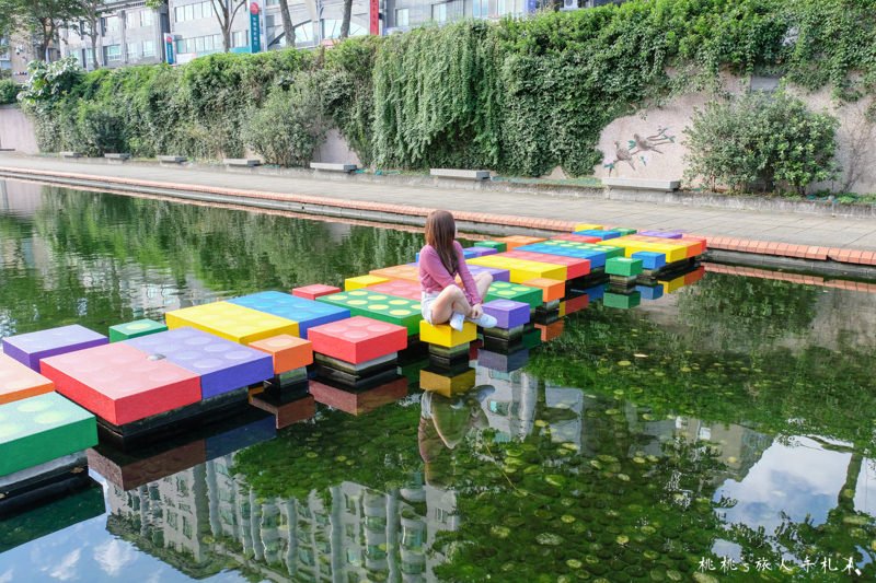 台北打卡景點》新莊中港大排│彩虹橋、彩色積木、3D彩繪牆