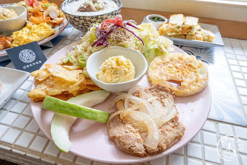 板橋早午餐》沒有名字食堂│療癒系排骨粥 懷念家常味