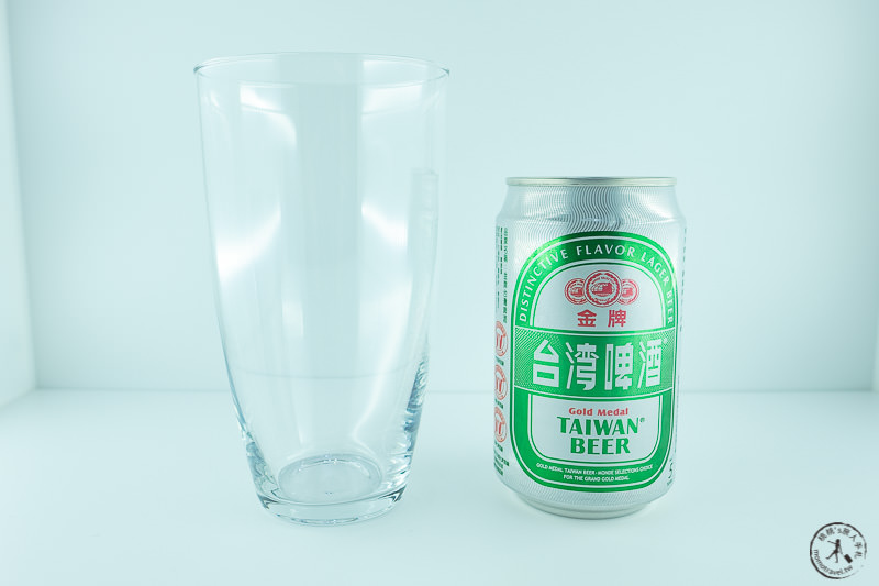 日本小物開箱》啤酒泡泡機 實測！神泡啤酒簡單完成